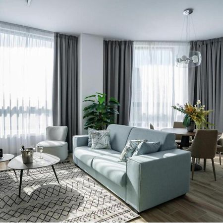 Novos Luxury Suites Bucureşti Ngoại thất bức ảnh