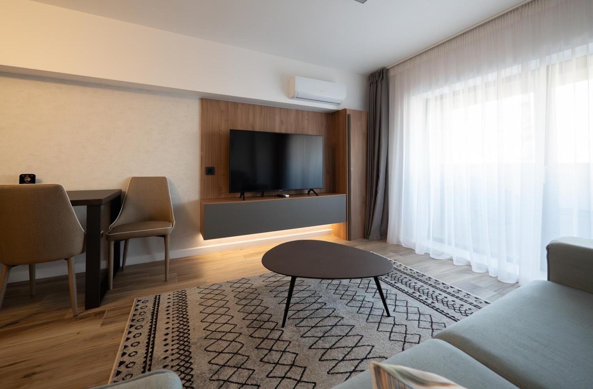 Novos Luxury Suites Bucureşti Ngoại thất bức ảnh